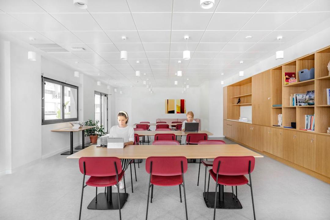 Plaza De Villasis 2 office space - View 4 in Sevilla - TwentyFourHourAccess, meeting_rooms, parking