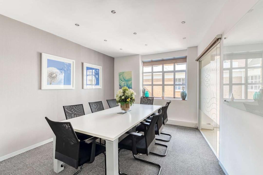 Randburg 292 Surrey Avenue - Photo 5 Randburg 292 Surrey Avenue office space - View 5 in Randburg - TwentyFourHourAccess, meeting_rooms, parking