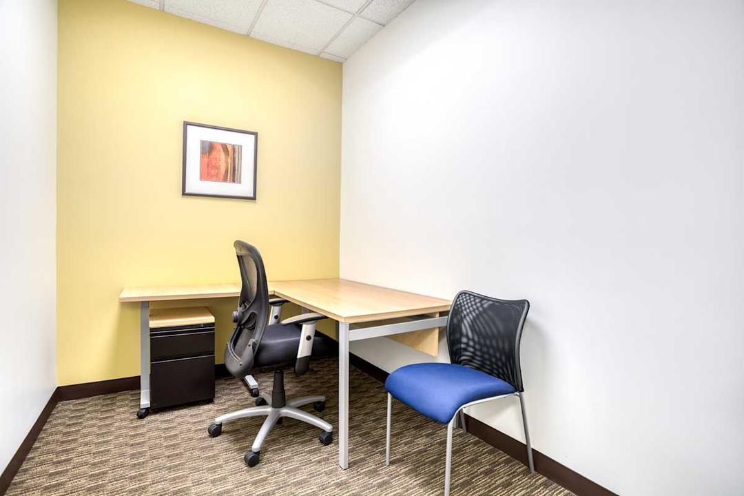 Canyons Center - Photo 4 Canyons Center office space - View 4 in Las Vegas - TwentyFourHourAccess, meeting_rooms, parking
