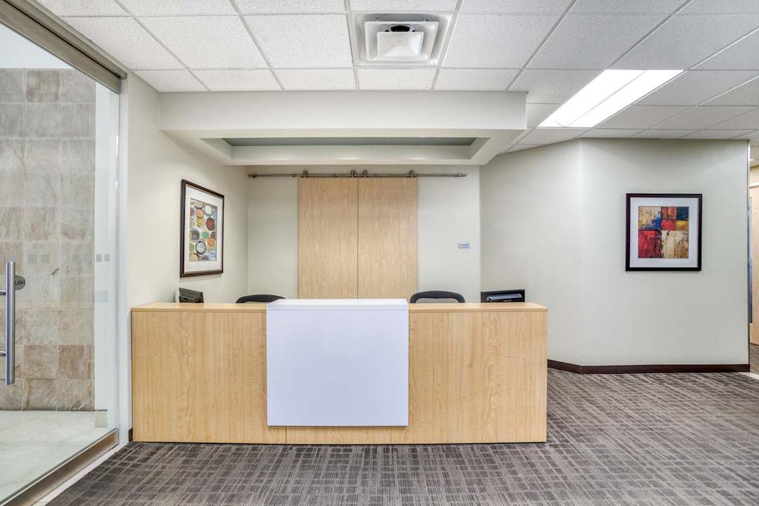 Canyons Center - Photo 2 Canyons Center office space - View 2 in Las Vegas - TwentyFourHourAccess, meeting_rooms, parking