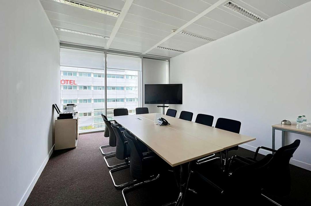 Mar Vermelho Building - Photo 3 Mar Vermelho Building office space - View 3 in Lisboa - TwentyFourHourAccess, meeting_rooms, parking