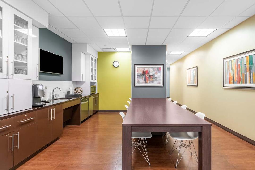 LaCenterra - Photo 6 LaCenterra office space - View 6 in Katy - TwentyFourHourAccess, meeting_rooms, parking