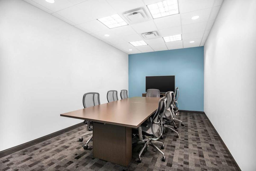 Bank Building - Photo 3 Bank Building office space - View 3 in Naples - TwentyFourHourAccess, meeting_rooms, parking