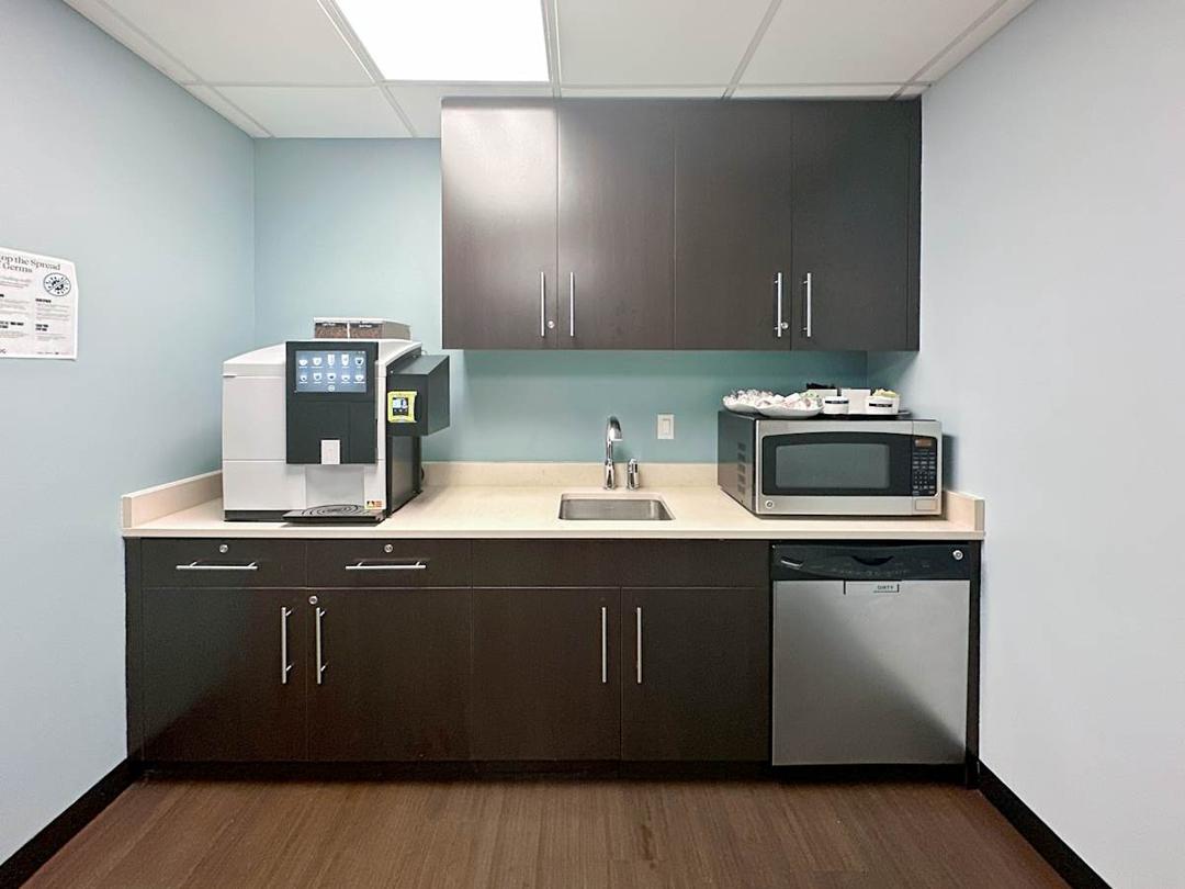 One Michigan Avenue office space - View 6 in Lansing - TwentyFourHourAccess, meeting_rooms, parking