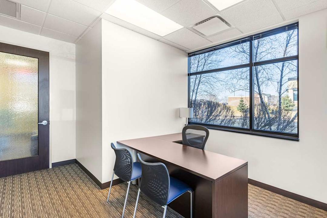 8530 Eagle Point Boulevard - Photo 4 8530 Eagle Point Boulevard office space - View 4 in Lake Elmo - TwentyFourHourAccess, meeting_rooms, parking