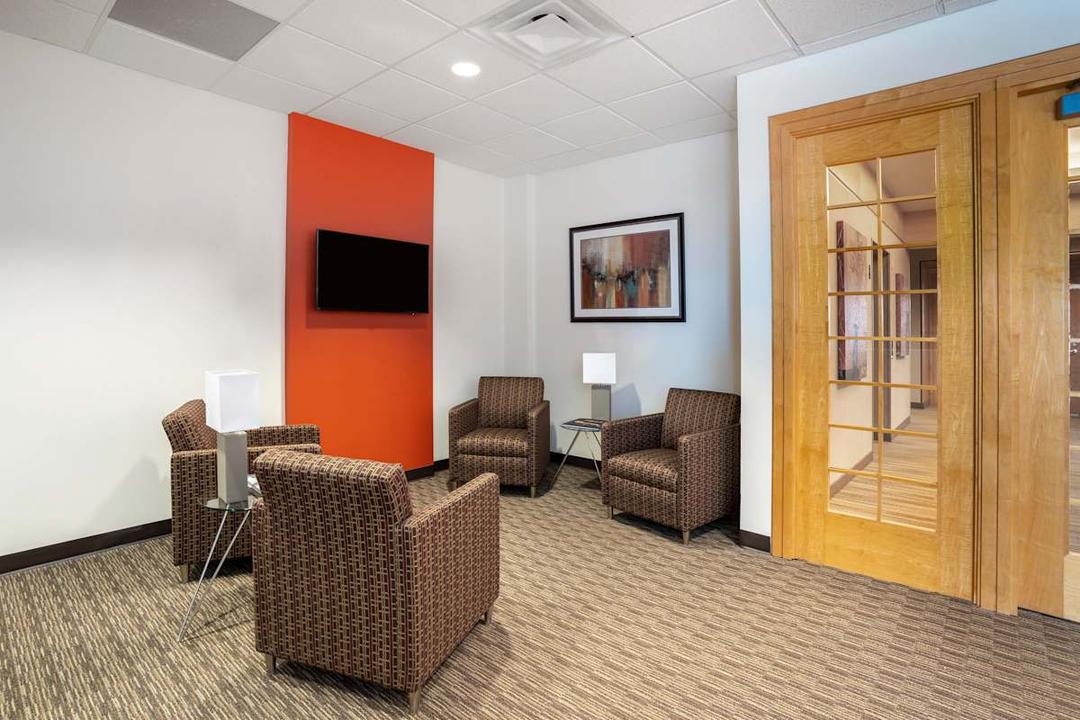 Crosstown Corporate office space - View 5 in Eden Prairie - TwentyFourHourAccess, meeting_rooms, parking