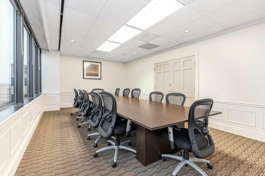 Tallan Financial Center - Photo 3 Tallan Financial Center office space - View 3 in Chattanooga - TwentyFourHourAccess, meeting_rooms, parking