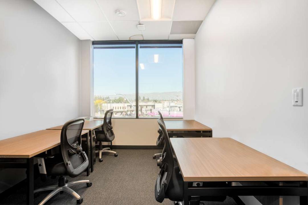 4100 West Alameda Avenue office space - View 4 in Burbank - TwentyFourHourAccess, meeting_rooms, parking