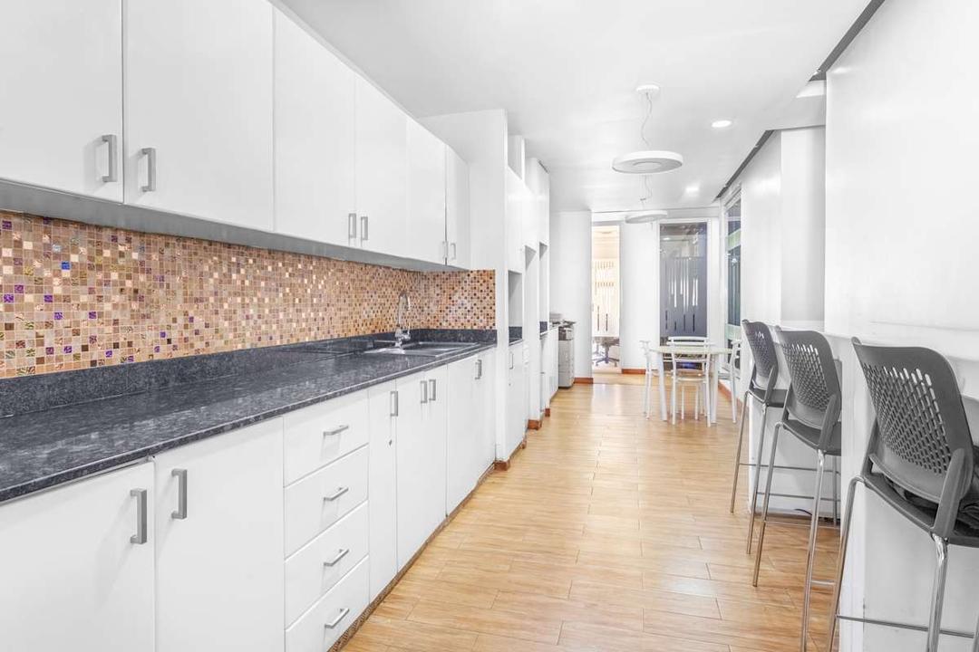 Acacia Mall office space - View 6 in Kampala - TwentyFourHourAccess, meeting_rooms, parking