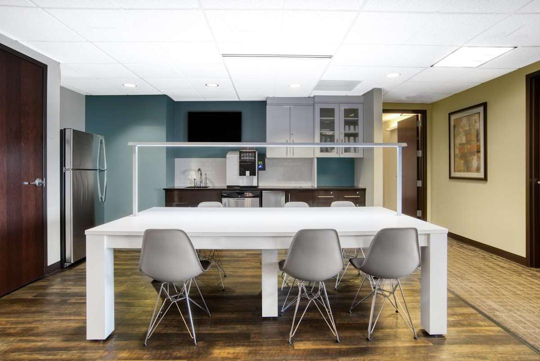 200 Union Boulevard office space - View 5 in Lakewood - TwentyFourHourAccess, meeting_rooms, parking