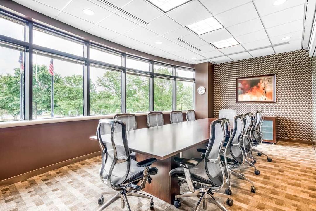 717 Green Valley Road office space - View 3 in Greensboro - TwentyFourHourAccess, meeting_rooms, parking