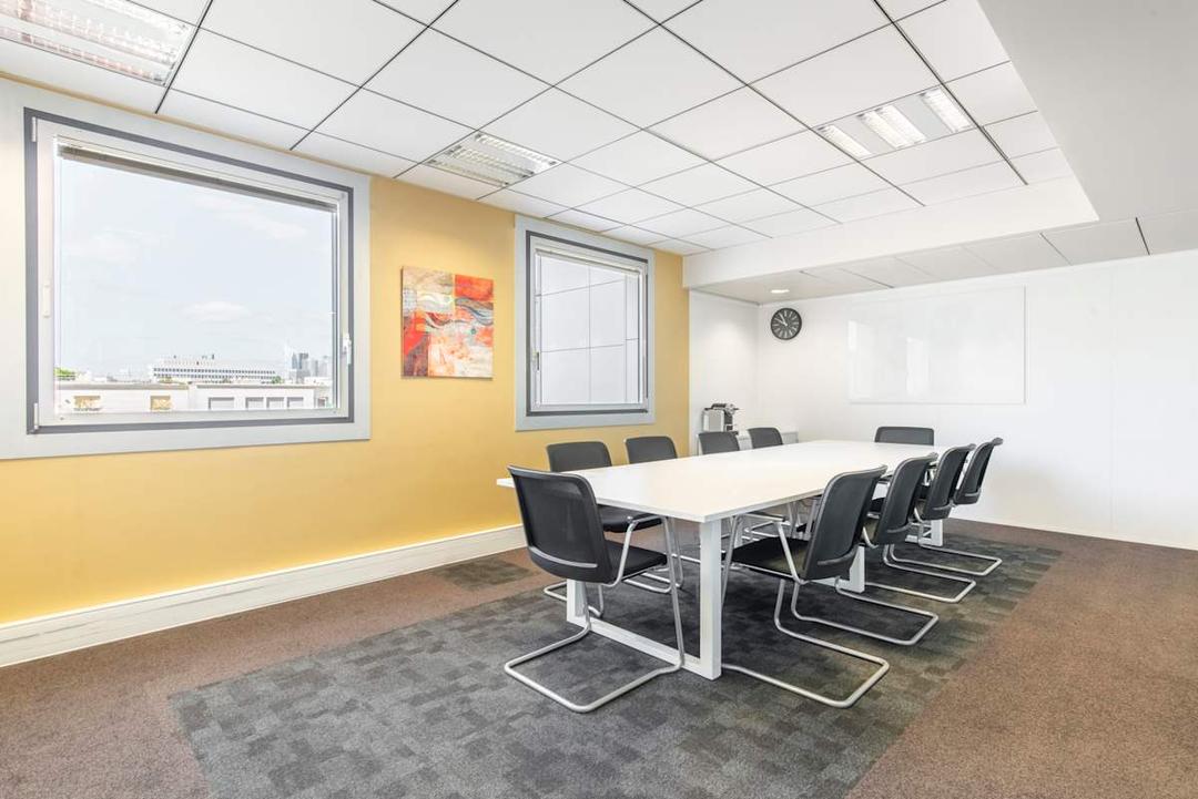 105 Rue Anatole France - Photo 3 105 Rue Anatole France office space - View 3 in Levallois-Perret - TwentyFourHourAccess, meeting_rooms, parking