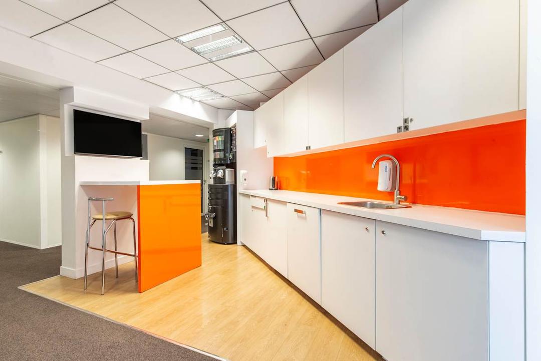 105 Rue Anatole France - Photo 6 105 Rue Anatole France office space - View 6 in Levallois-Perret - TwentyFourHourAccess, meeting_rooms, parking