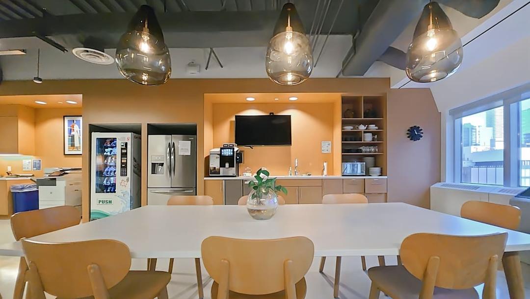 Exchange Tower office space - View 5 in Toronto - TwentyFourHourAccess, meeting_rooms, parking