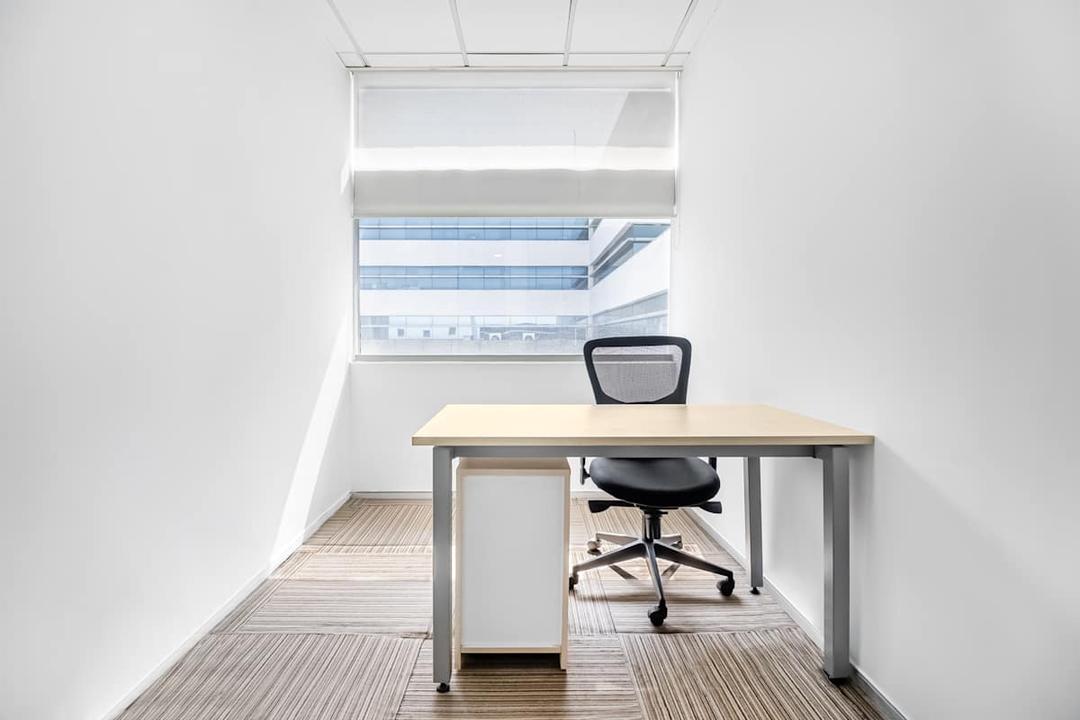 Green Boulevard Sector 62 office space - View 2 in Noida - TwentyFourHourAccess, meeting_rooms, parking