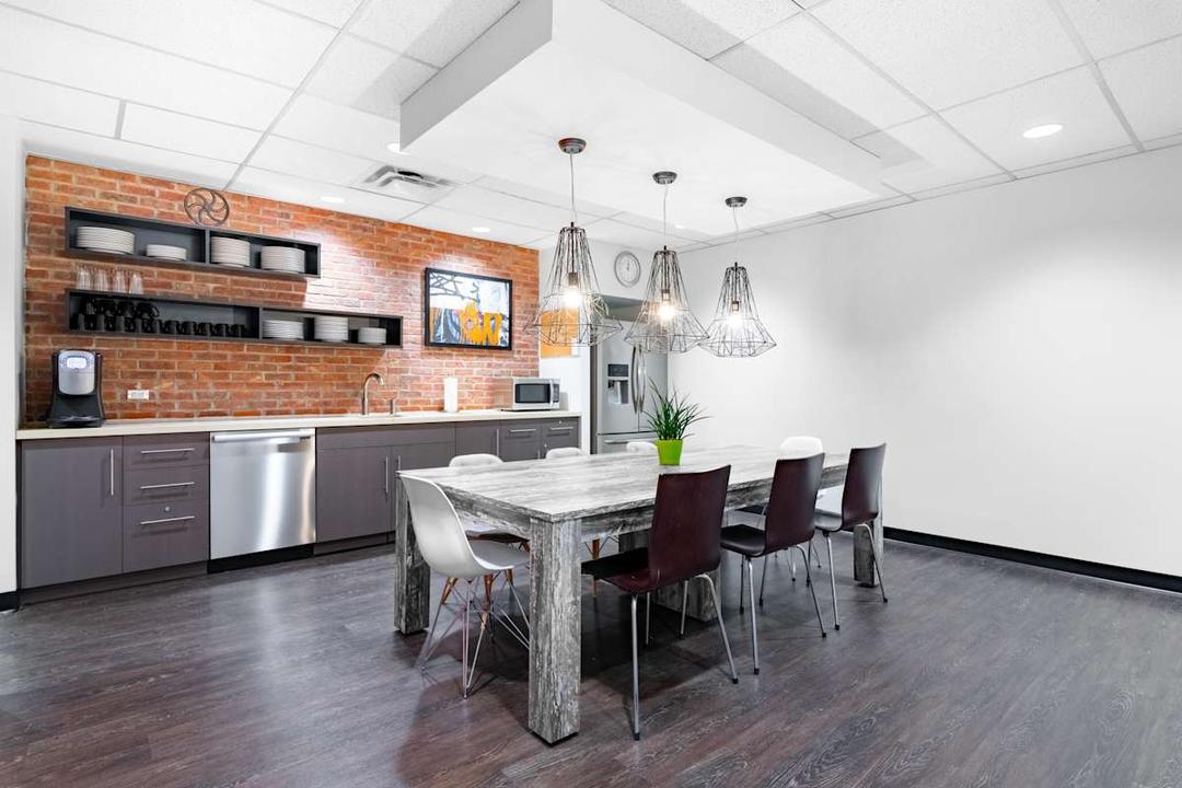 Robson Square - Photo 6 Robson Square office space - View 6 in Vancouver - TwentyFourHourAccess, meeting_rooms, parking