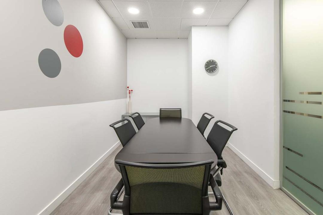 Calle Del Pinar 5 office space - View 2 in Madrid - TwentyFourHourAccess, meeting_rooms, parking