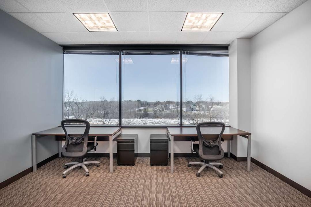 Riverwood Corporate Center I - Photo 4 Riverwood Corporate Center I office space - View 4 in Waukesha - TwentyFourHourAccess, meeting_rooms, parking