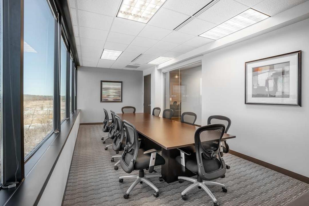 Riverwood Corporate Center I - Photo 3 Riverwood Corporate Center I office space - View 3 in Waukesha - TwentyFourHourAccess, meeting_rooms, parking