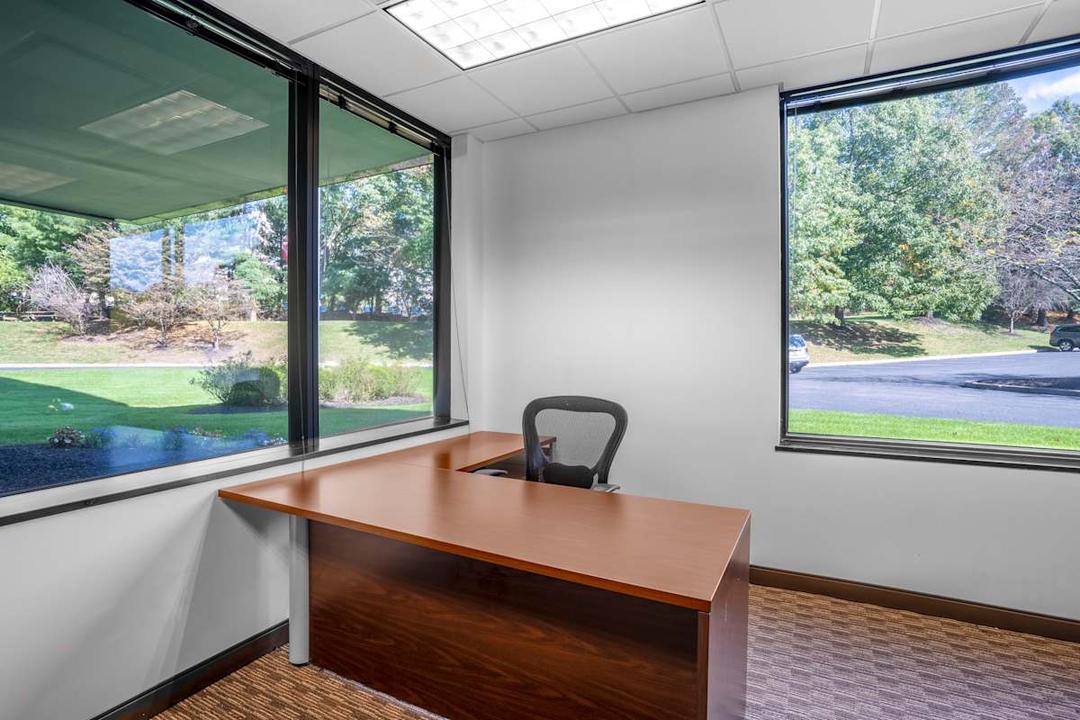 400 Rella Boulevard office space - View 4 in Suffern - TwentyFourHourAccess, meeting_rooms, parking