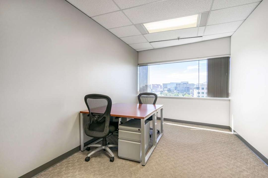5050 Quorum Drive - Photo 4 5050 Quorum Drive office space - View 4 in Dallas - TwentyFourHourAccess, meeting_rooms, parking