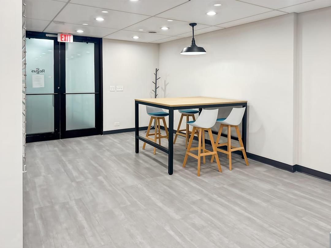 2340 S River Rd office space - View 5 in Des Plaines - TwentyFourHourAccess, meeting_rooms, parking