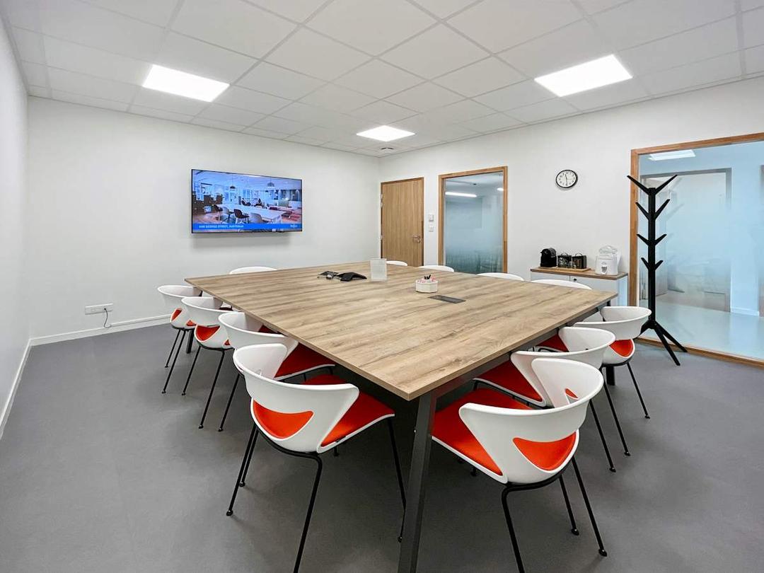 Technopole Futuroscope office space - View 3 in Chasseneuil-du-Poitou - TwentyFourHourAccess, meeting_rooms, parking