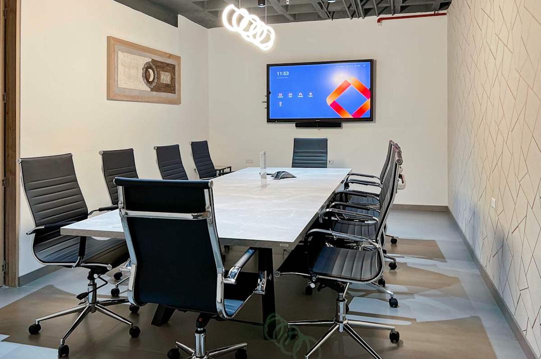 Av Eloy Alfaro - Photo 3 Av Eloy Alfaro office space - View 3 in Quito - TwentyFourHourAccess, meeting_rooms, parking