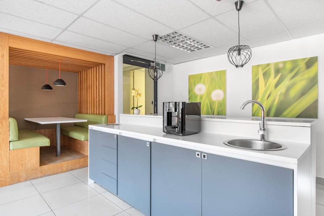 Bedfordview AMR 3 Office Park - Photo 6 Bedfordview AMR 3 Office Park office space - View 6 in Johannesburg - TwentyFourHourAccess, meeting_rooms, parking