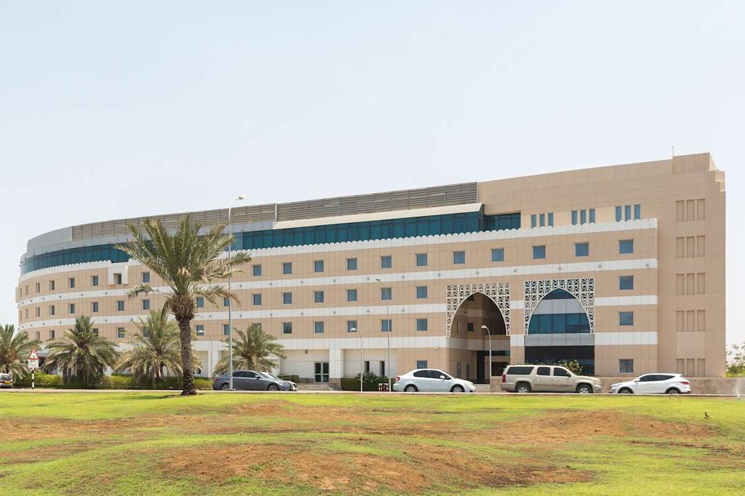 Holiday Inn Muscat Al Seeb office space - View 2 in Sib - TwentyFourHourAccess, meeting_rooms, parking