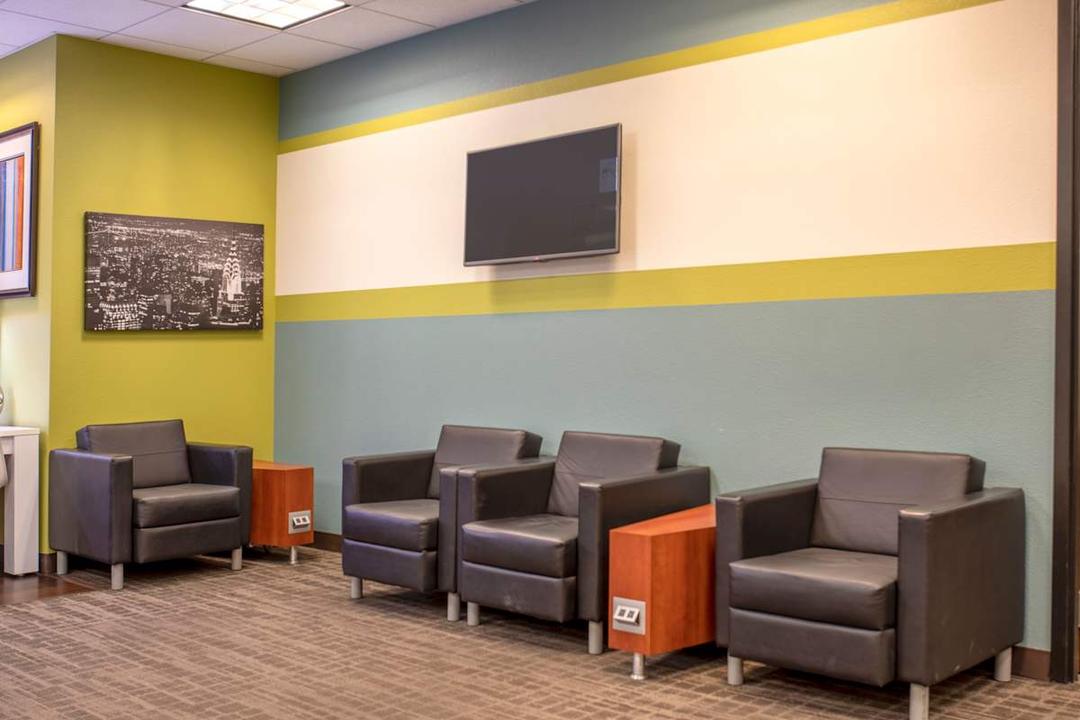 City Center Place office space - View 2 in Las Vegas - TwentyFourHourAccess, meeting_rooms, parking