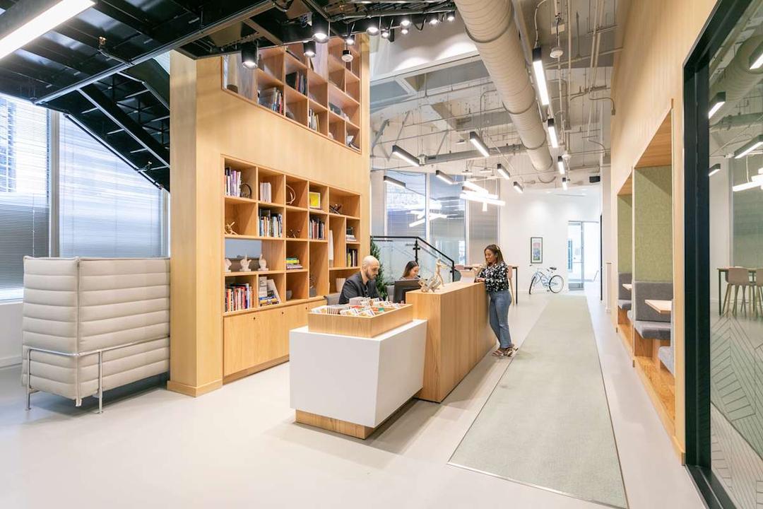 Two Post Oak Central - Photo 2 Two Post Oak Central office space - View 2 in Houston - TwentyFourHourAccess, meeting_rooms, parking