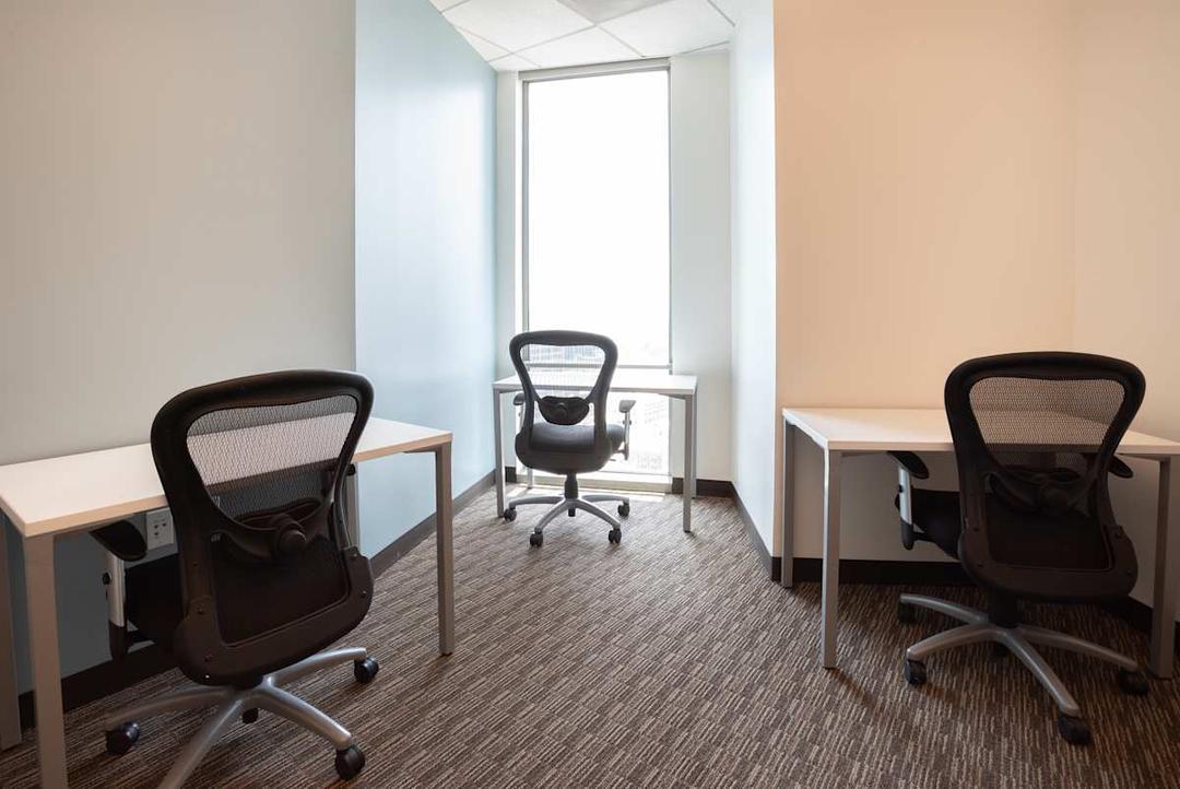 US Bank Tower - Photo 6 US Bank Tower office space - View 6 in Los Angeles - TwentyFourHourAccess, meeting_rooms, parking