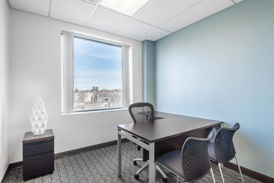 1309 Beacon Street - Photo 4 1309 Beacon Street office space - View 4 in Brookline - TwentyFourHourAccess, meeting_rooms, parking