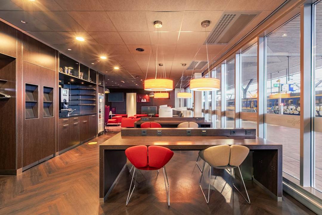 NS International Rotterdam Central - Photo 2 NS International Rotterdam Central office space - View 2 - TwentyFourHourAccess, meeting_rooms, parking