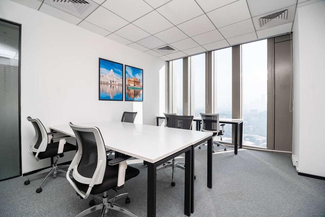 Max Towers - Photo 4 Max Towers office space - View 4 in Noida - TwentyFourHourAccess, meeting_rooms, parking