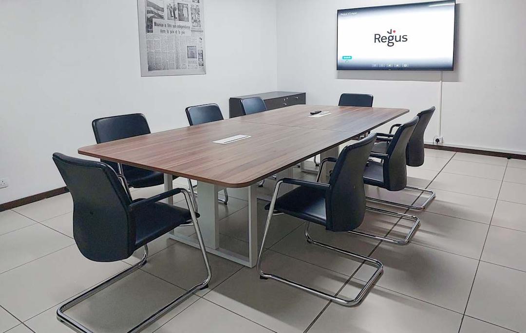 Grand Bay Central office space - View 3 in Notre-Dame-de-la-Salette - TwentyFourHourAccess, meeting_rooms, parking