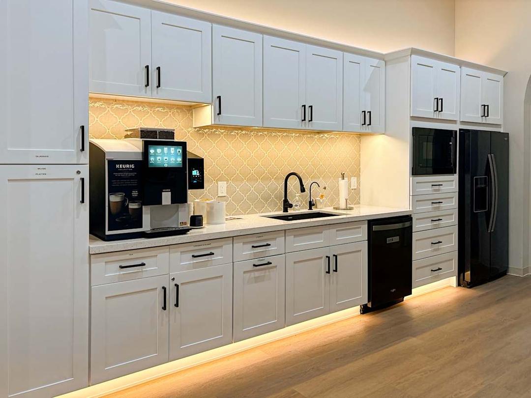 890 W Elliot Rd - Photo 6 890 W Elliot Rd office space - View 6 in Gilbert - TwentyFourHourAccess, meeting_rooms, parking