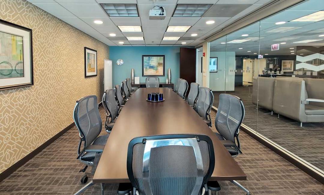 South Riverside Plaza office space - View 6 in Chicago - TwentyFourHourAccess, meeting_rooms, parking