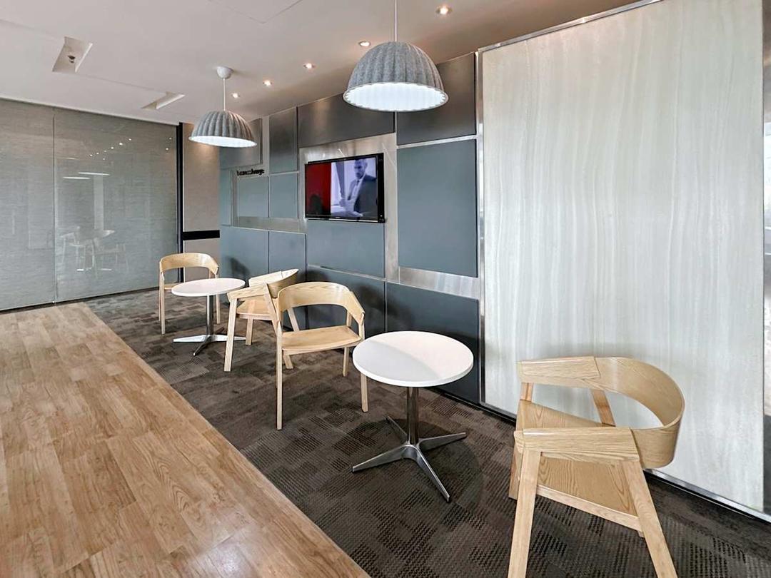 Zuellig Building - Photo 5 Zuellig Building office space - View 5 in Makati City - TwentyFourHourAccess, meeting_rooms, parking