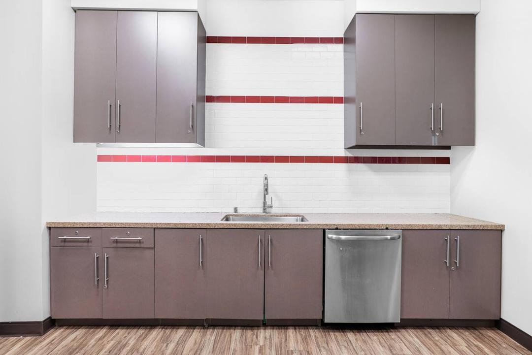 Gateway Plaza office space - View 6 in Santa Clarita - TwentyFourHourAccess, meeting_rooms, parking