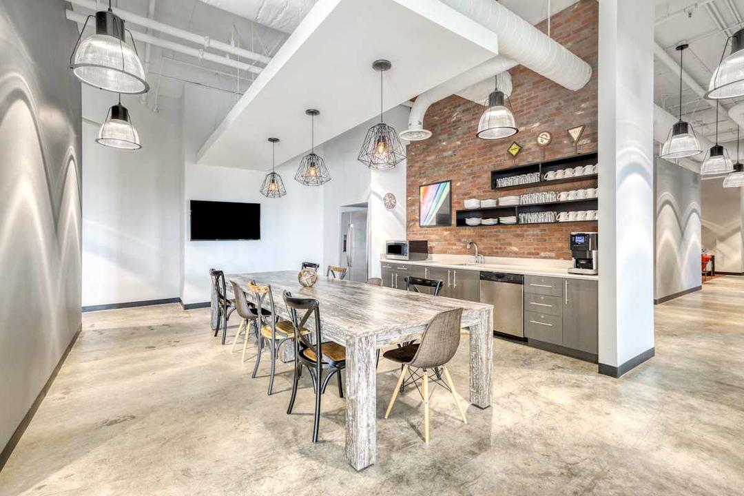 110 Front Street - Photo 6 110 Front Street office space - View 6 in Jupiter - TwentyFourHourAccess, meeting_rooms, parking