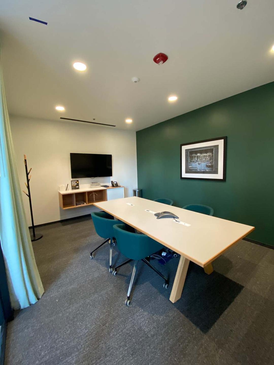 1610 R Street - Photo 3 1610 R Street office space - View 3 in Sacramento - TwentyFourHourAccess, meeting_rooms, parking