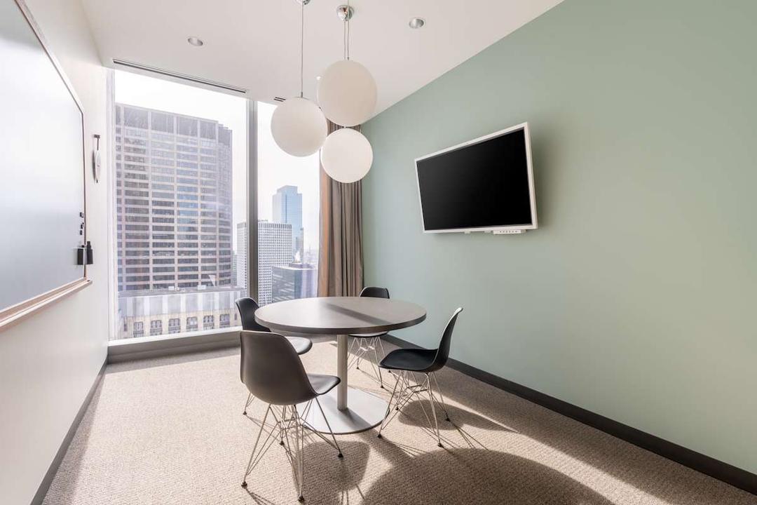 110 North Wacker Drive - Photo 3 110 North Wacker Drive office space - View 3 in Chicago - TwentyFourHourAccess, meeting_rooms, parking