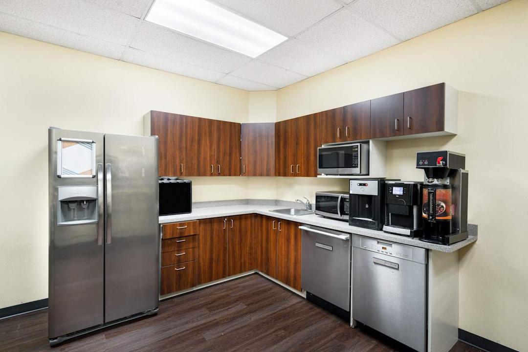 Burlington Business Centre - Photo 6 Burlington Business Centre office space - View 6 in Burlington - TwentyFourHourAccess, meeting_rooms, parking