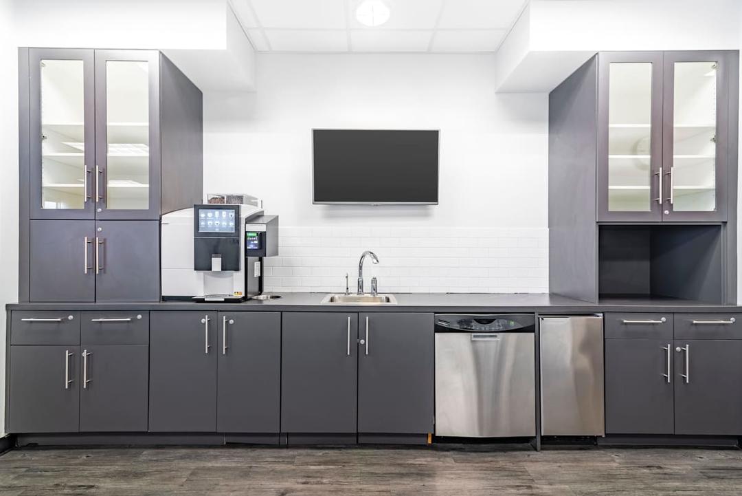 Wells Fargo Center office space - View 6 in Tampa - TwentyFourHourAccess, meeting_rooms, parking