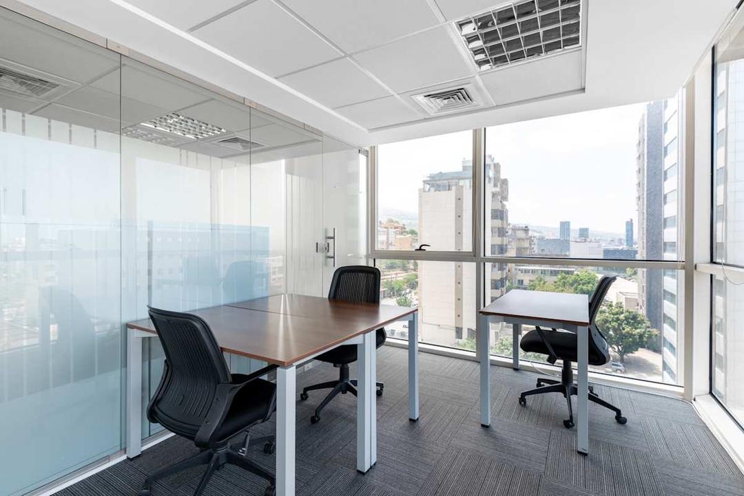 Le Mall office space - View 2 in Beirut - TwentyFourHourAccess, meeting_rooms, parking