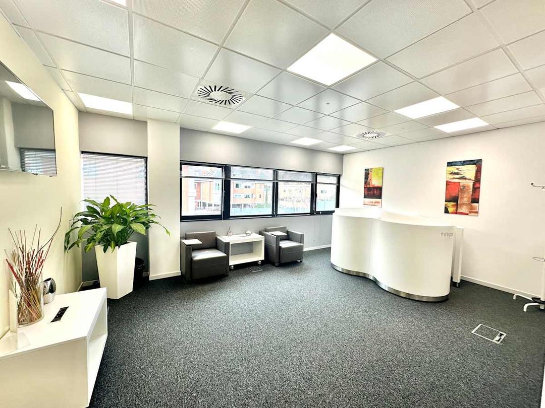 Gabriel Garcia Marquez 4 - Photo 5 Gabriel Garcia Marquez 4 office space - View 5 - TwentyFourHourAccess, meeting_rooms, parking