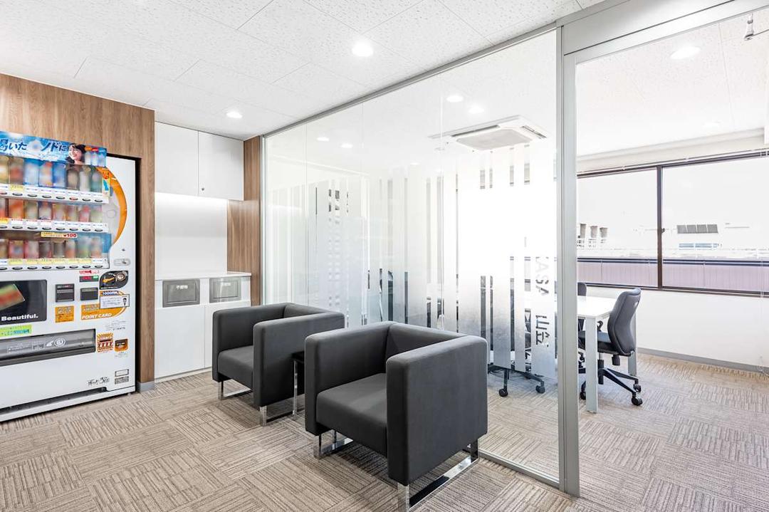 3-27-25 Hakataekimae - Photo 2 3-27-25 Hakataekimae office space - View 2 in Fukuoka - TwentyFourHourAccess, meeting_rooms, parking