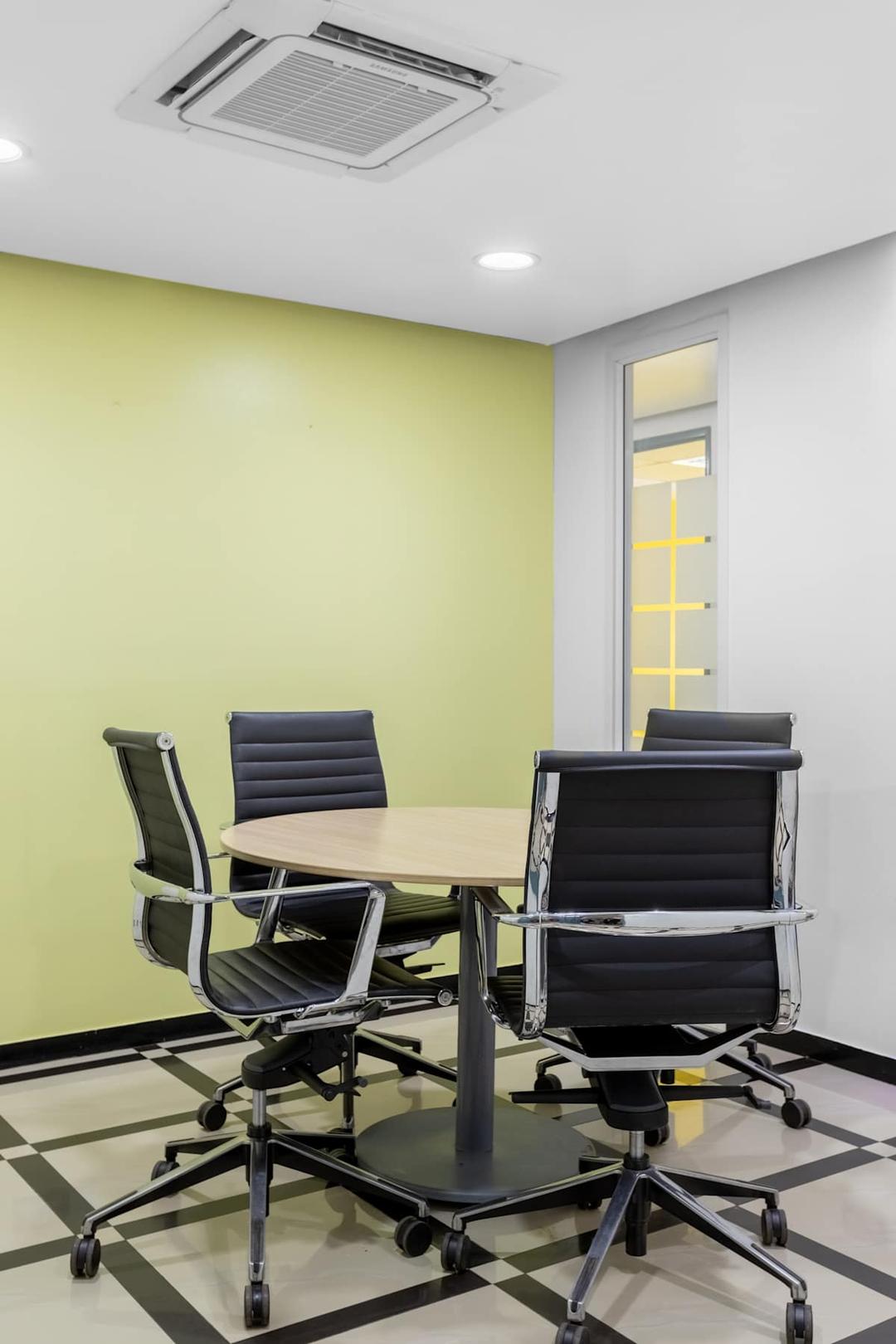 AHA Towers - Photo 3 AHA Towers office space - View 3 in Kampala - TwentyFourHourAccess, meeting_rooms, parking